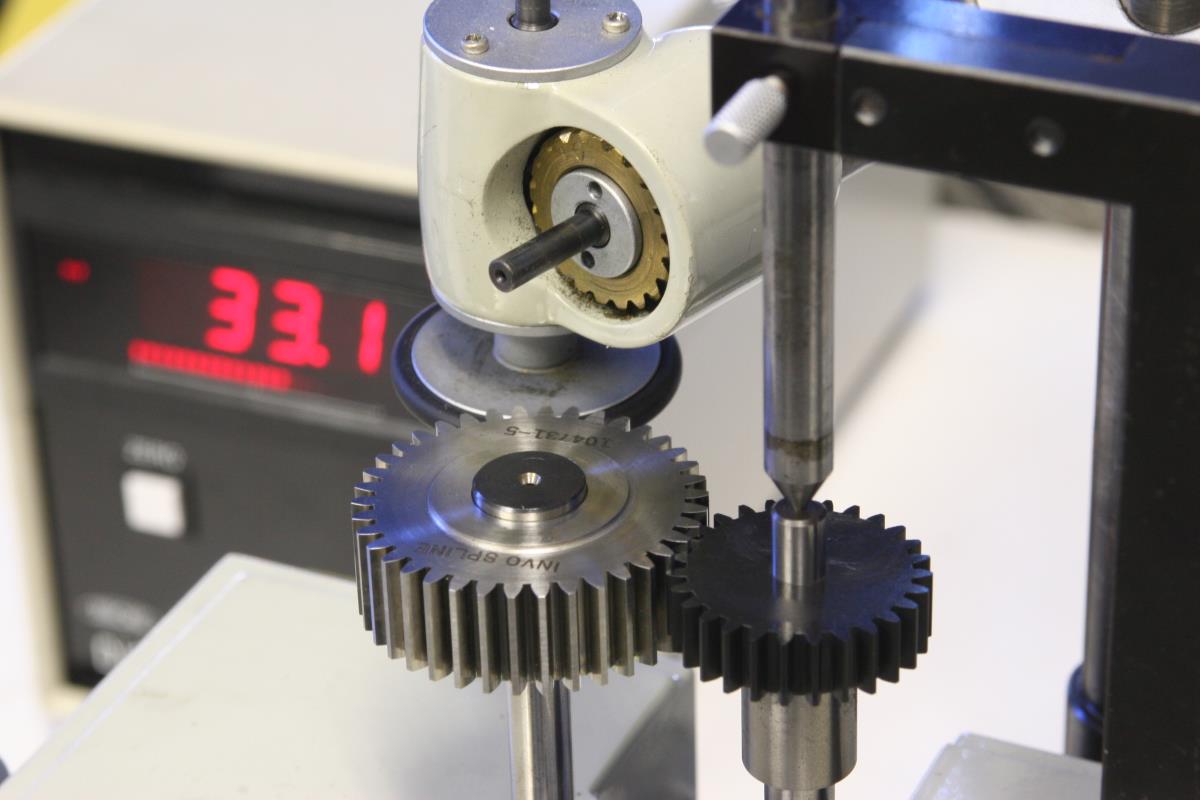 TECOTEC GROUP DELIVERY ROLLING GEAR TESTER MODEL GTR4LS FOR SANTOMAS